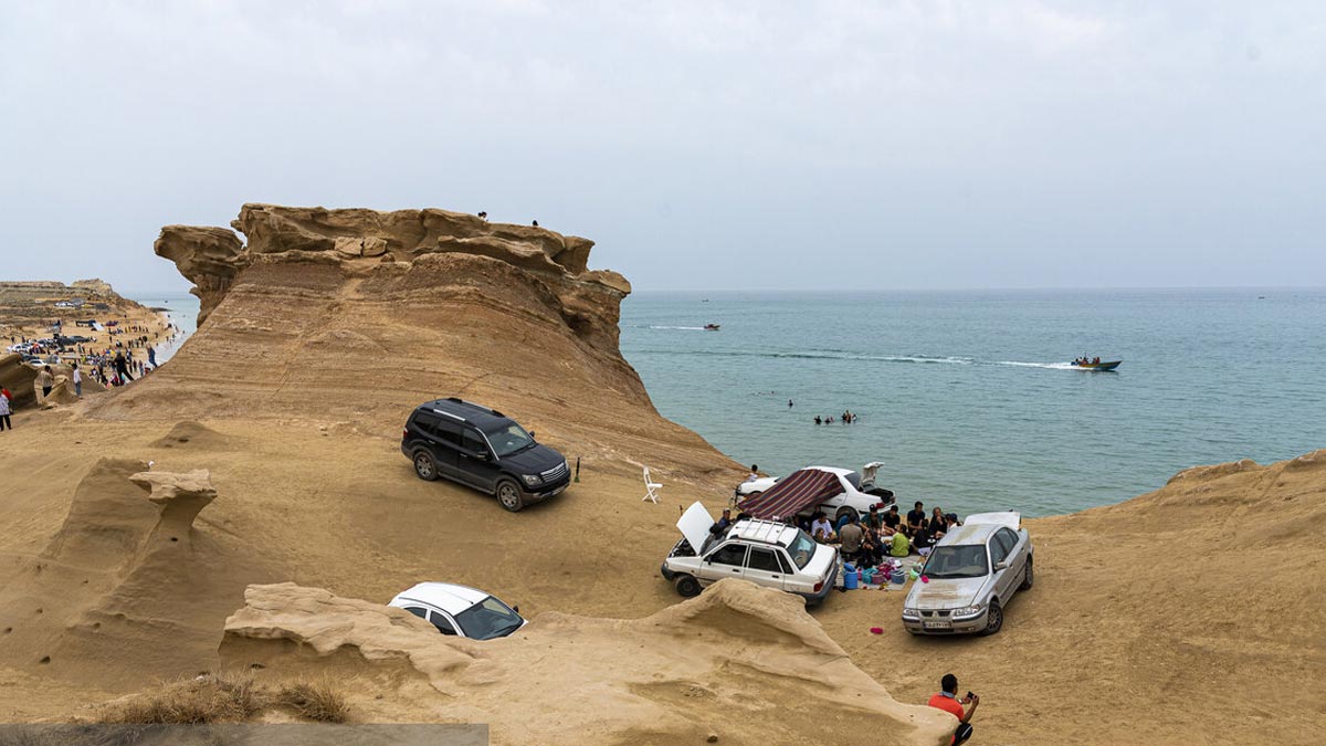 آفرود در سواحل بکر