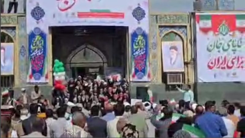 سیل بی نظیر مردم قشم در راهپیمایی ۲۲ بهمن 